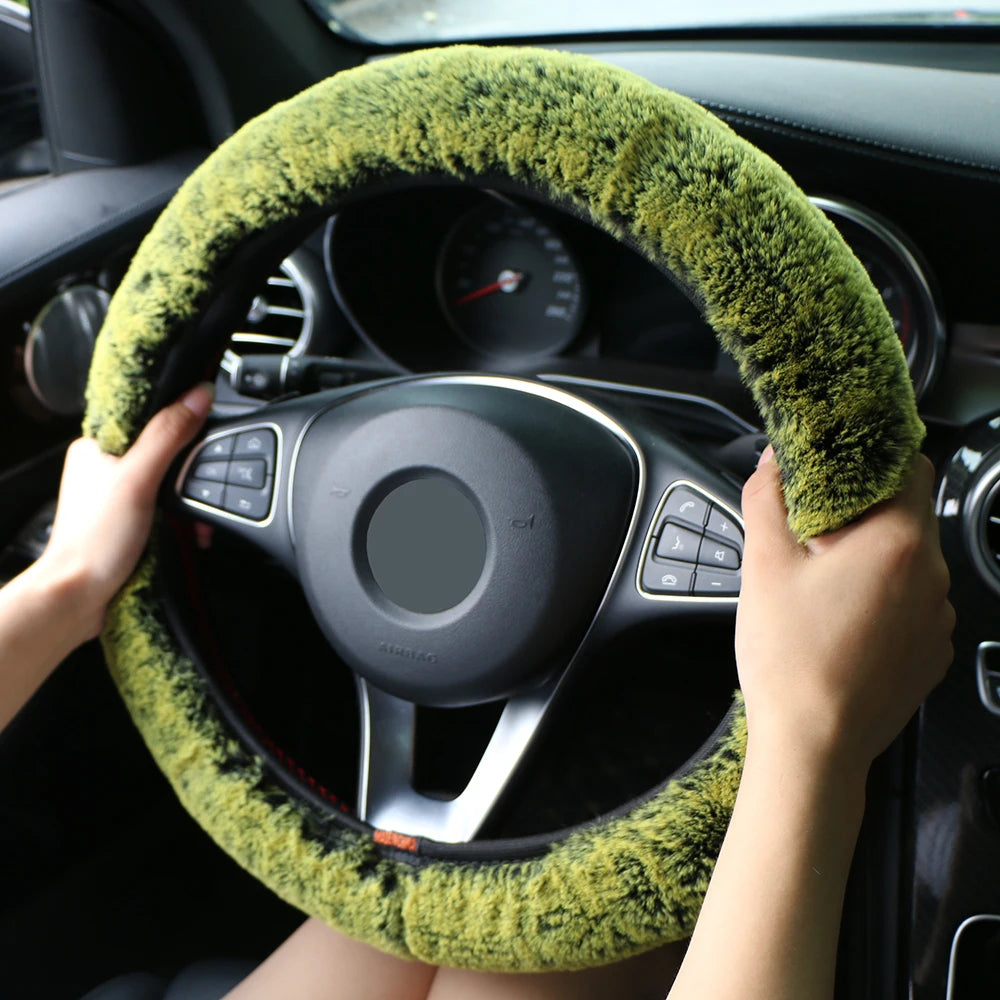 Knusse pluche winterse stuurhoes voor een warme, comfortabele rit