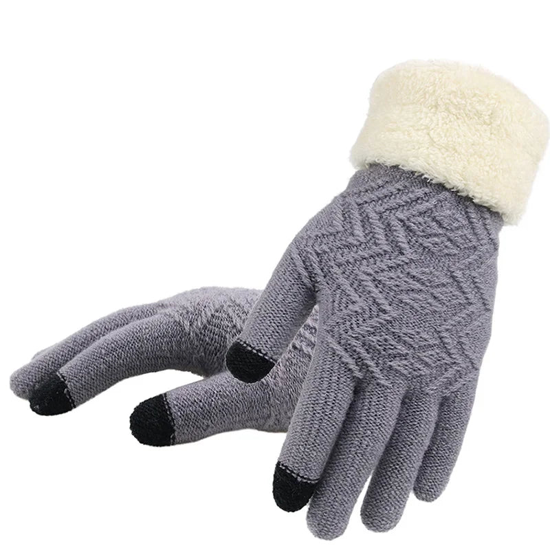 Knitted gloves with plush lining and touchscreen compatibility