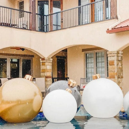 Festive Inflatable Christmas Ball Decoration – Bright and Eye-Catching Garden Decoration