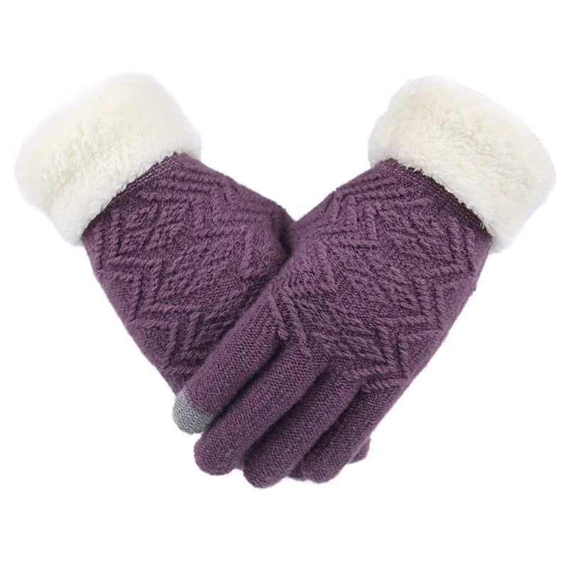 Knitted gloves with plush lining and touchscreen compatibility